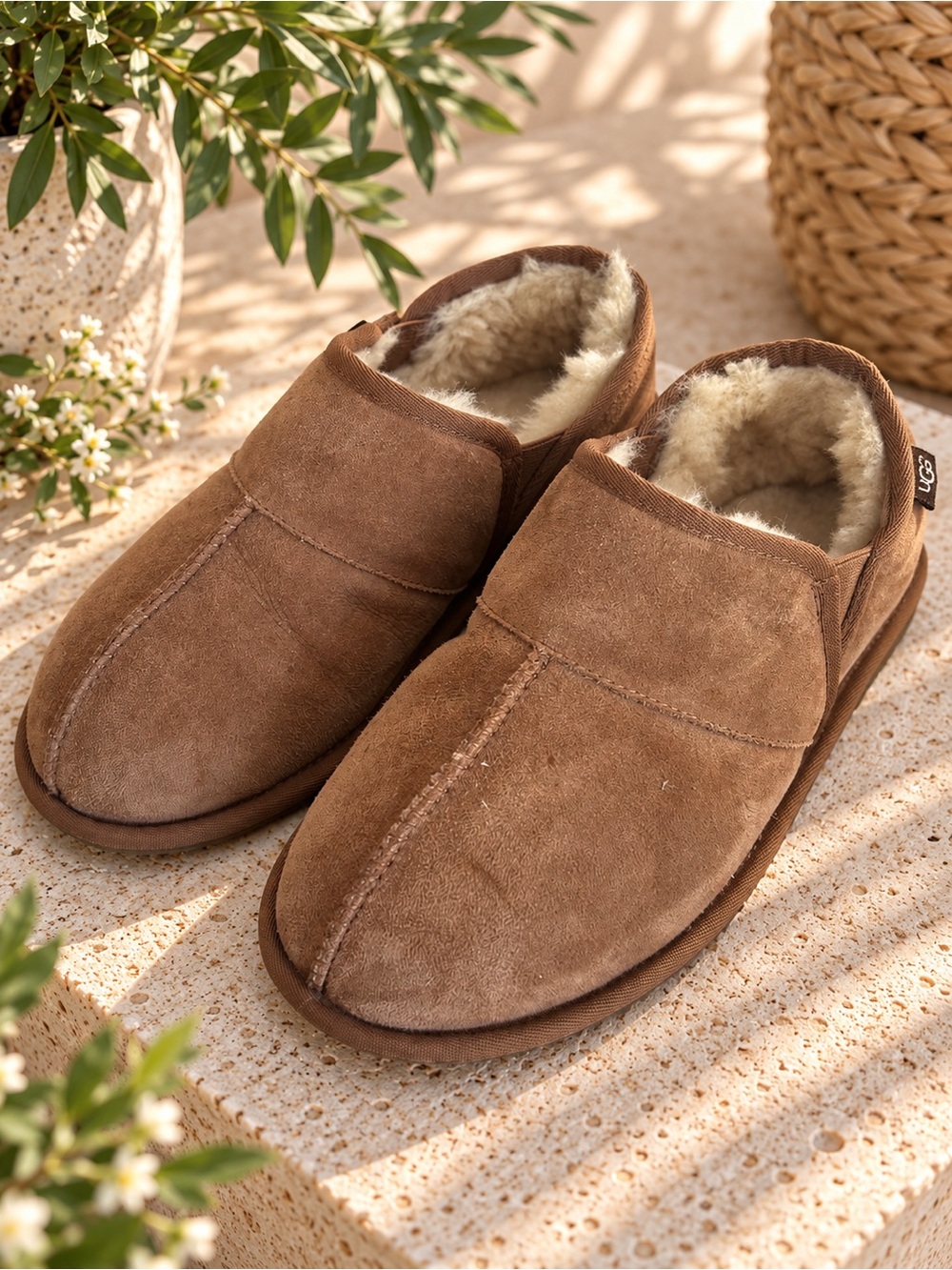 UGG Men’s Leisure Chestnut Suede Sheepskin Slippers Size 8 EU 41 #102